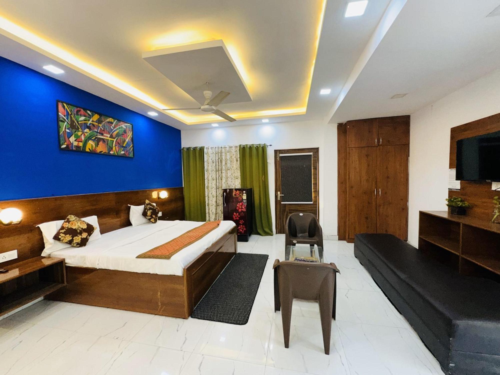 Golden Bed And Breakfast- High Quality Rooms In South Ex-1 D Block New Delhi Exterior photo
